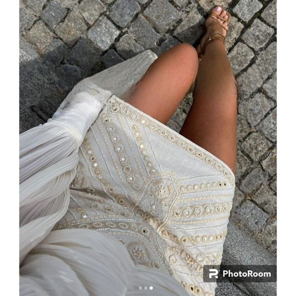 Zara Cream Mini Skirt - Picture 4 of 9